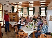 Präsentation des Alpen-Kulinarik-Führers durch Projektleiter Florian Reitsammer