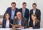 Projektteam: v. l. n. r.: M. Rauchenzauner, G. Ammerer, J. Baumgartner; stehend: M. Brauer, S. Edlmayr, G. Hirtner; Foto: Kolarik
